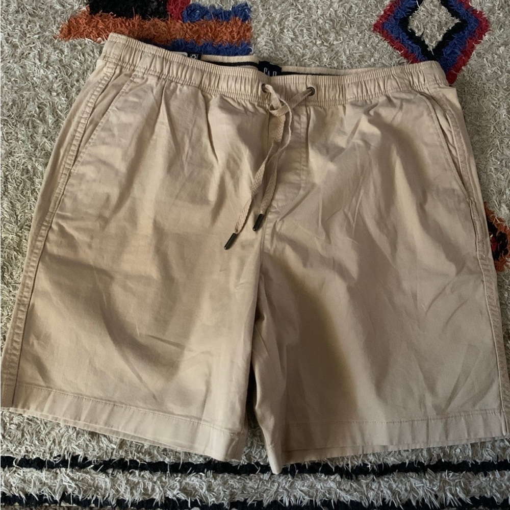 Men’s Gap shorts